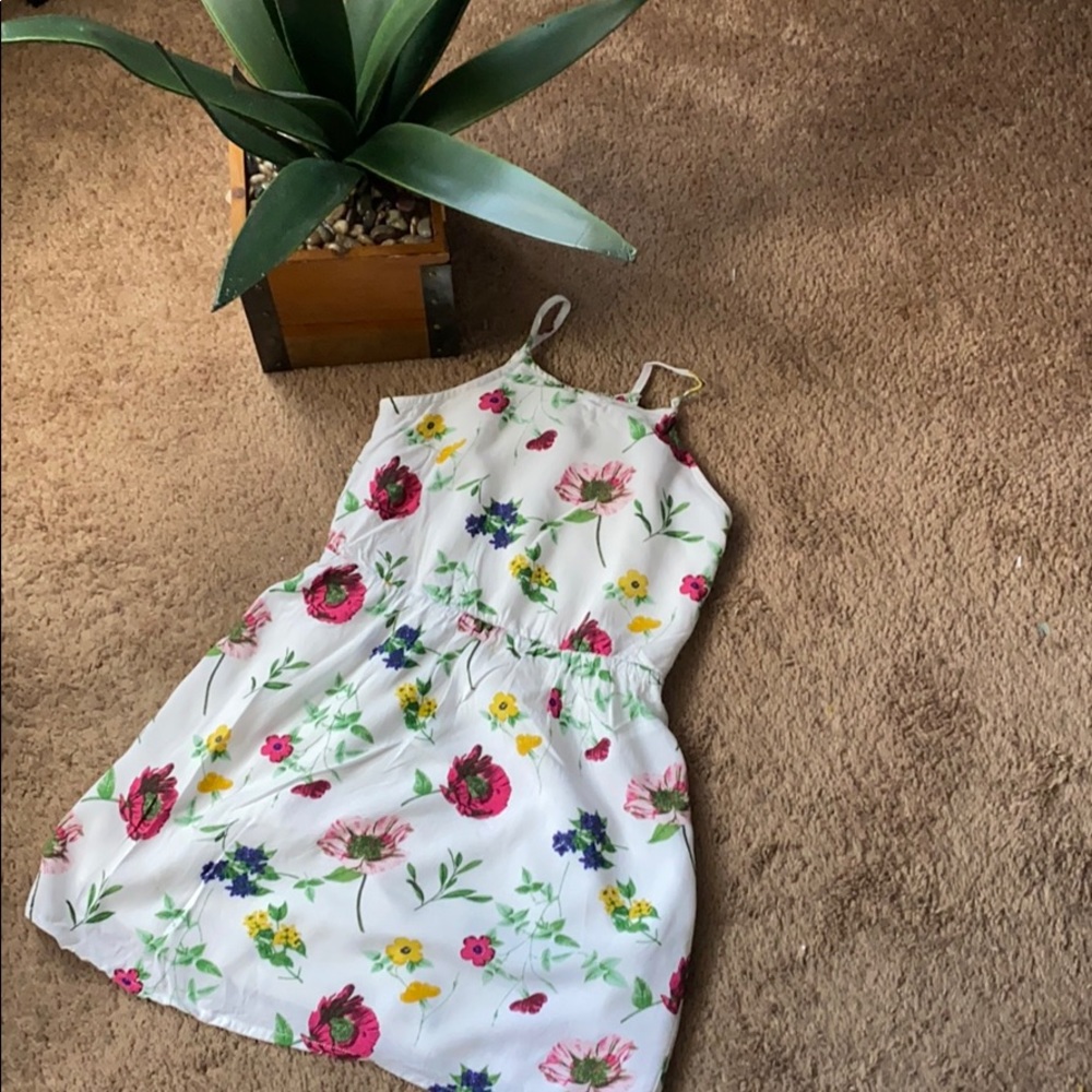 Old navy floral sundress Size 6/7